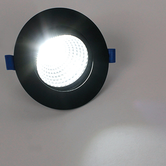 LED 다운라이트 집중형 4인치 COB 12W 직회전 매입등 플리커프리 매립등