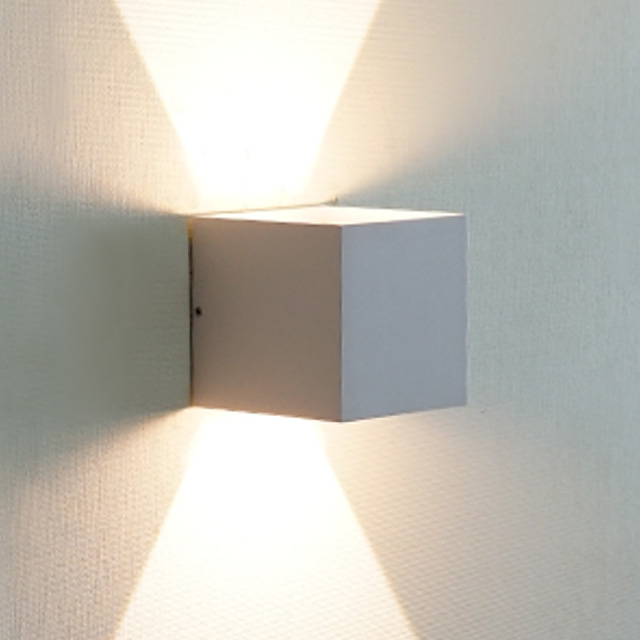 LED 에코 힐리아 1등 8W 사각 벽등 2colors 실내벽등 인테리어 카페 조명 침실등