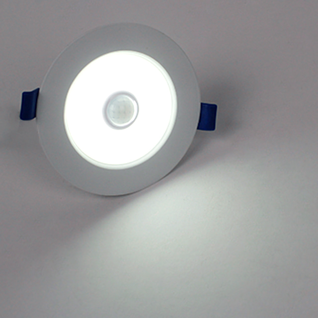 룩스램 LED 다운라이트 3인치 4인치 겸용 7W 매입등 플리커프리 매립등